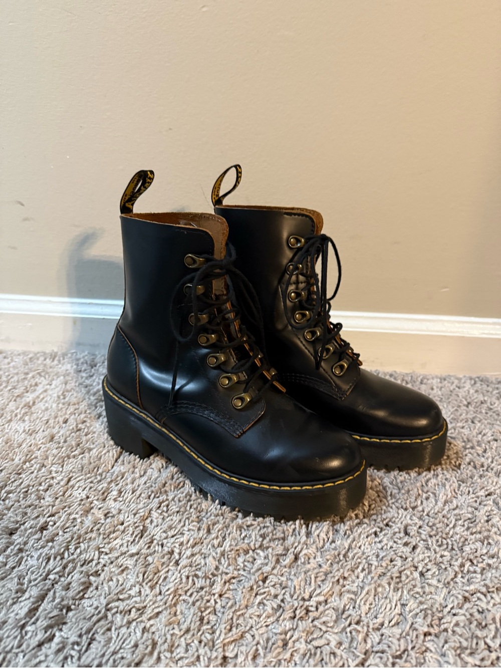 Womens S7 LEONA Dr Martens Boots